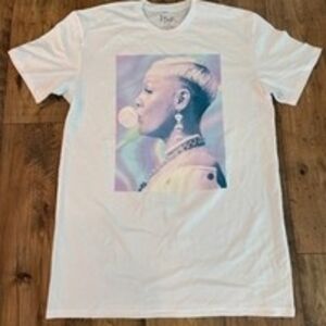 PINK Official Tour Graphic T-Shirt SIZE XL